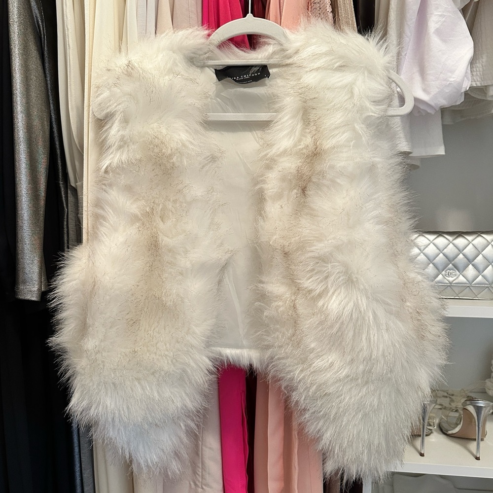Akira faux fur vest